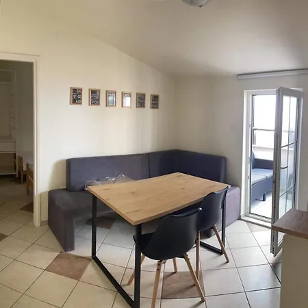 Beachfront Family Friendly *
